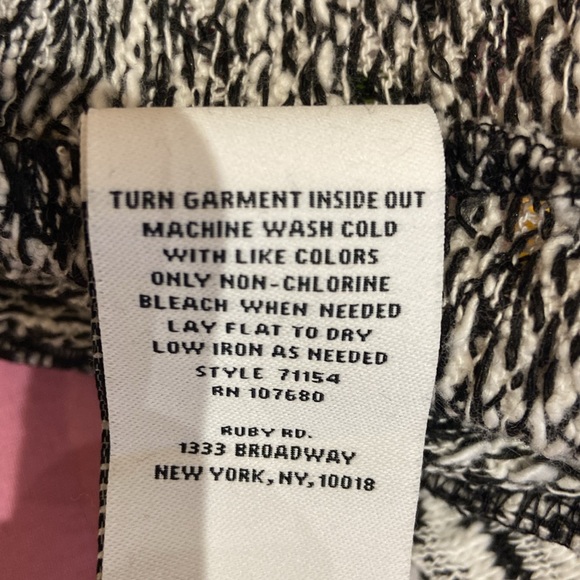 RUBY RD | Size M | animal print pattern sweater - Picture 6 of 8